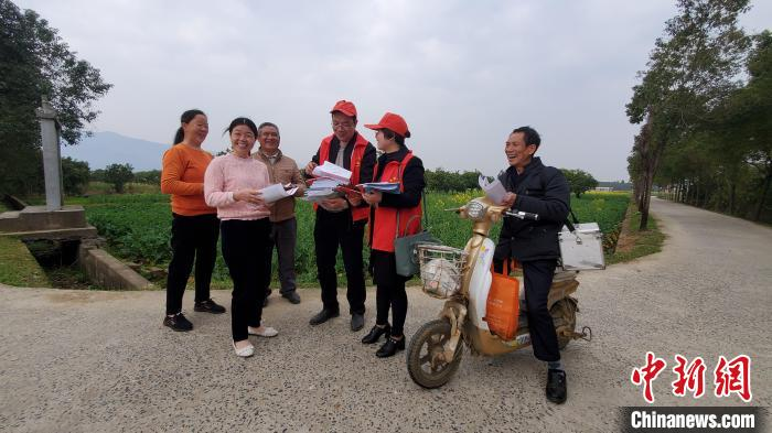 湖南常宁志愿团队科技助农助春耕